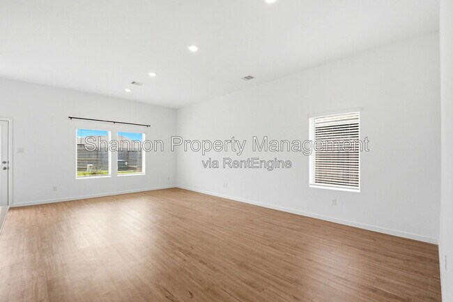 Building Photo - 27147 Breakaway Ln