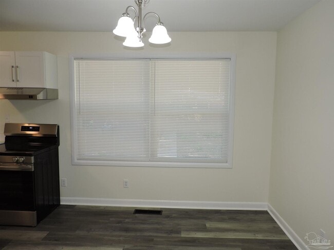 Building Photo - 3485 Rothschild Dr