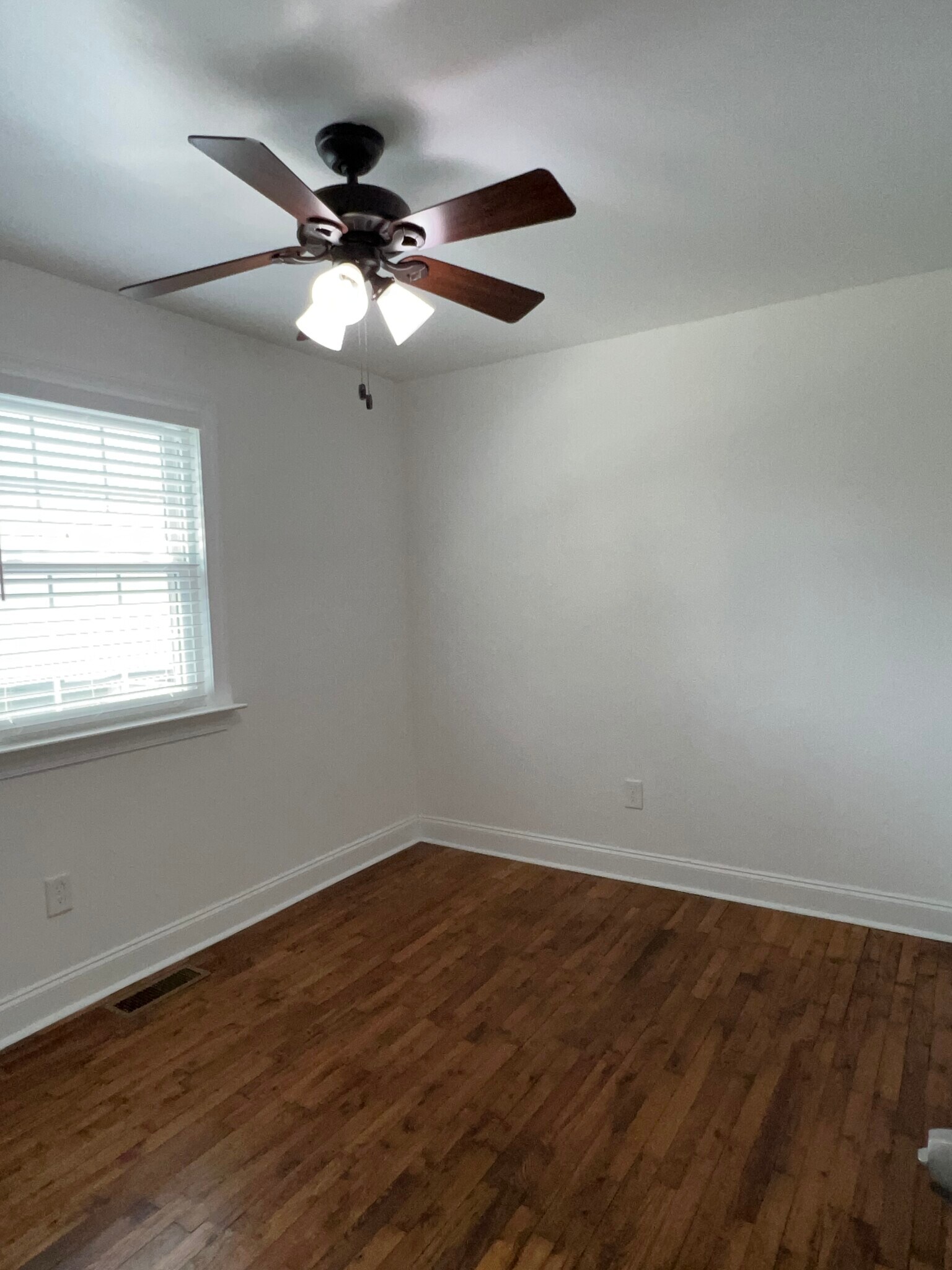 Building Photo - 1013 Allen St