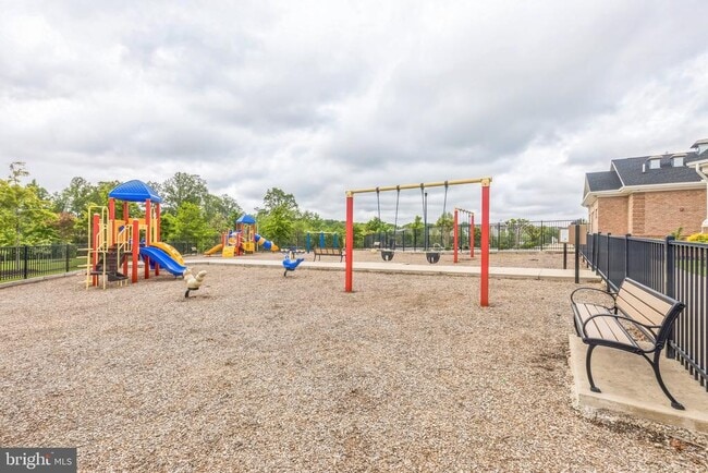 Building Photo - 9105 Fox Stream Way