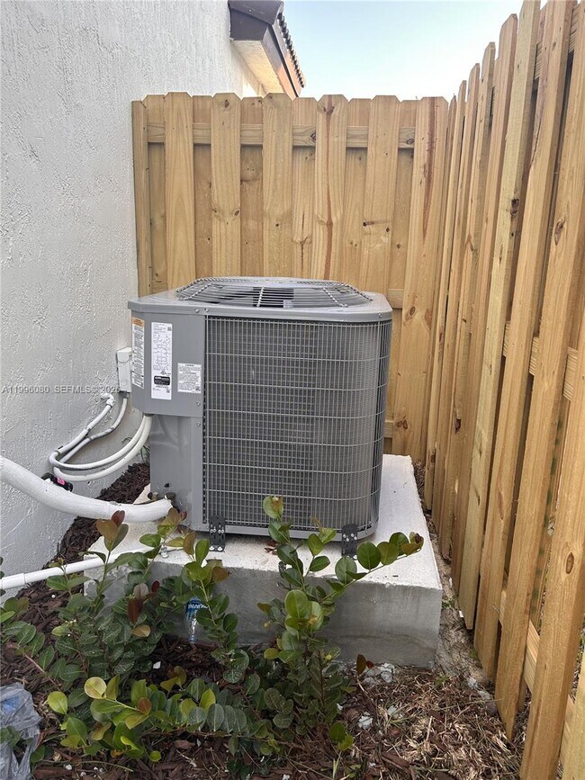 Building Photo - 2345 NW 131st Cir