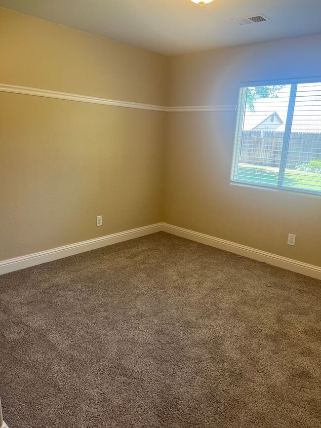 Building Photo - 10503 Victoria Falls Ave