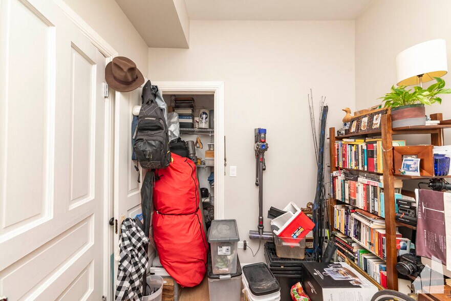 Building Photo - 1508 N Fairfield Ave