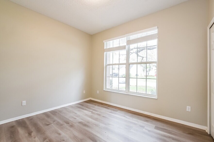 Building Photo - 1760 Sparkling Water Cir