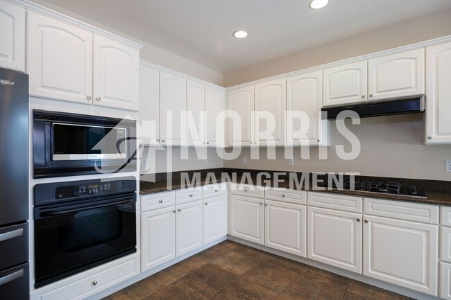 Building Photo - Gorgeous Well Cared For Home with a Casita in Robson Ranch