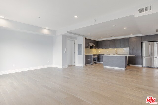 Building Photo - 2939 Leeward Ave