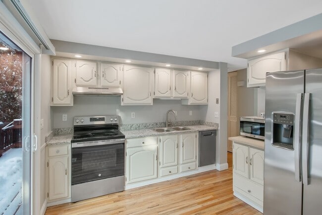 Building Photo - 4210 Trotwood Ln