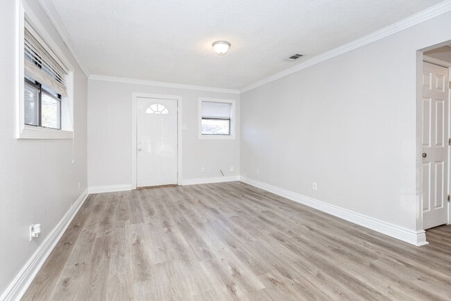 Building Photo - 2314 14th St