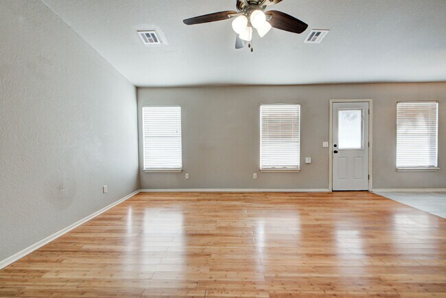 Building Photo - 1225 Briar Patch Way