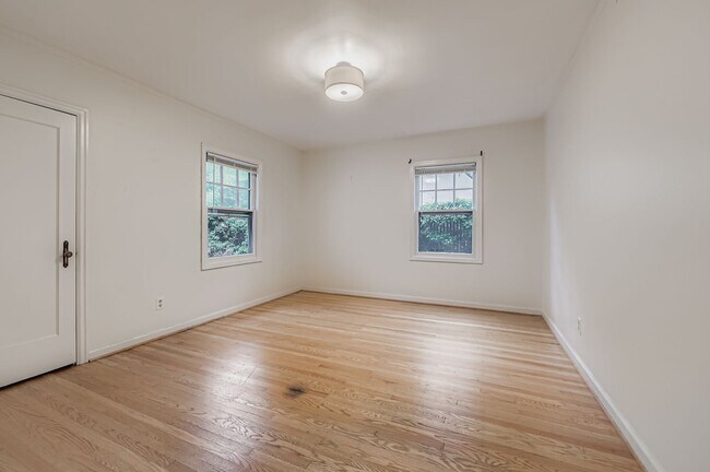 Building Photo - 3437 NE 31st Ave