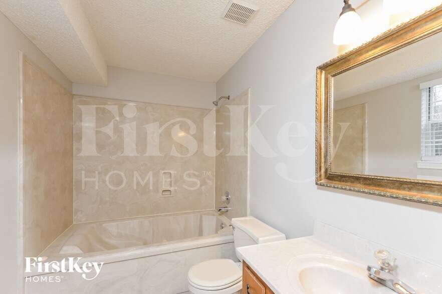 Building Photo - 682 Brandy Dr