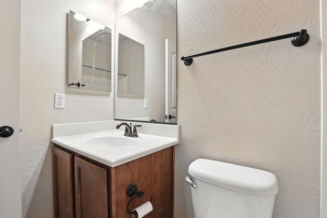 Building Photo - 3570 S Winter Lane #102