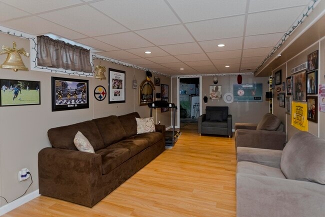 Building Photo - 83 Chalmers St