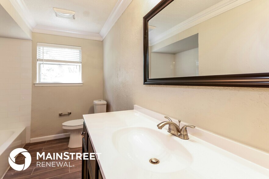 Building Photo - 414 Crusader Dr