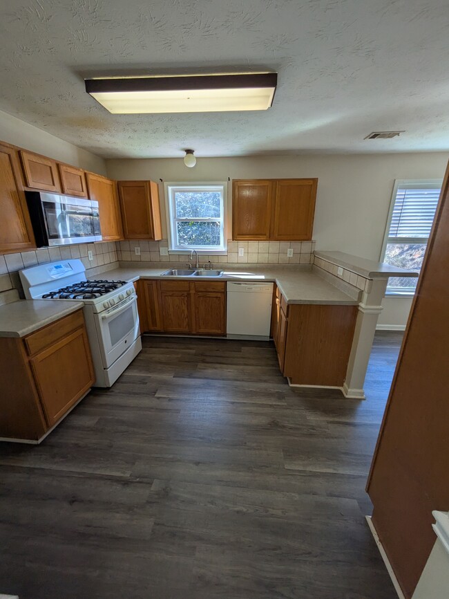 Building Photo - 375 Searchlight Dr