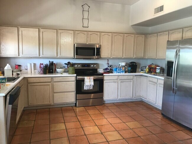 Building Photo - Horse property - 36412 N 10th St Phoenix