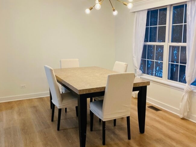 Building Photo - 2745 Borkshire Ln