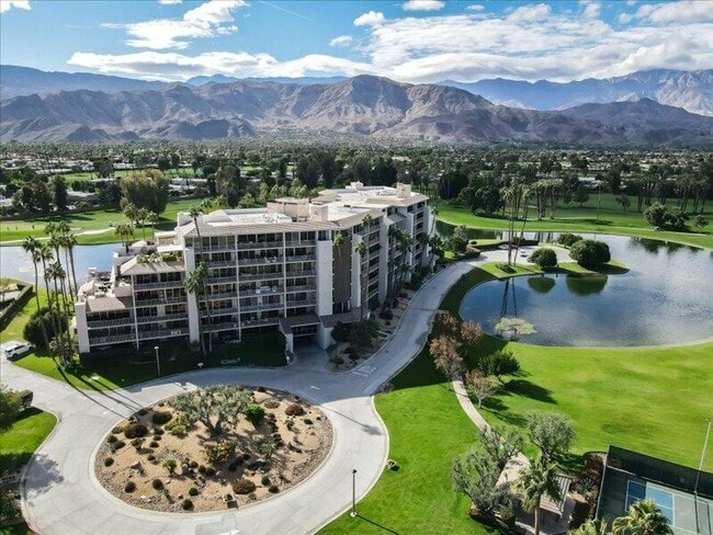 Building Photo - 899 Island Dr