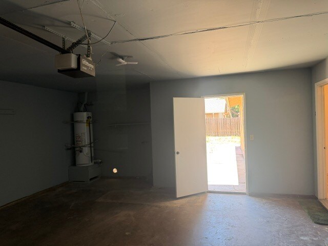 Building Photo - Modesto 3 Bedroom 2 Bathroom Home