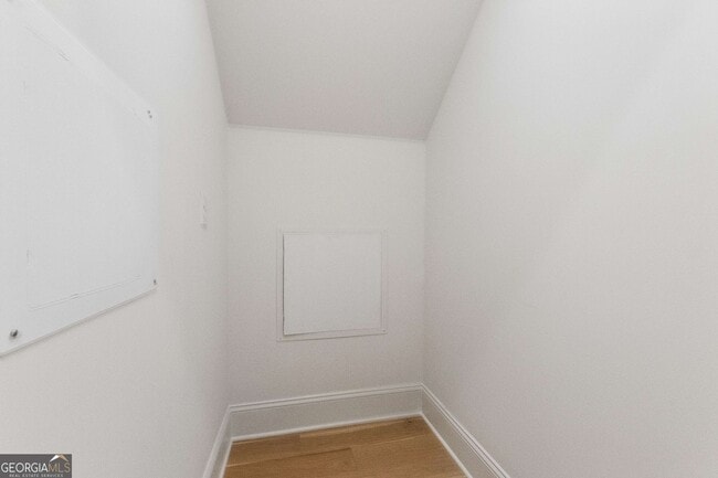 Building Photo - 11 Bourbon St