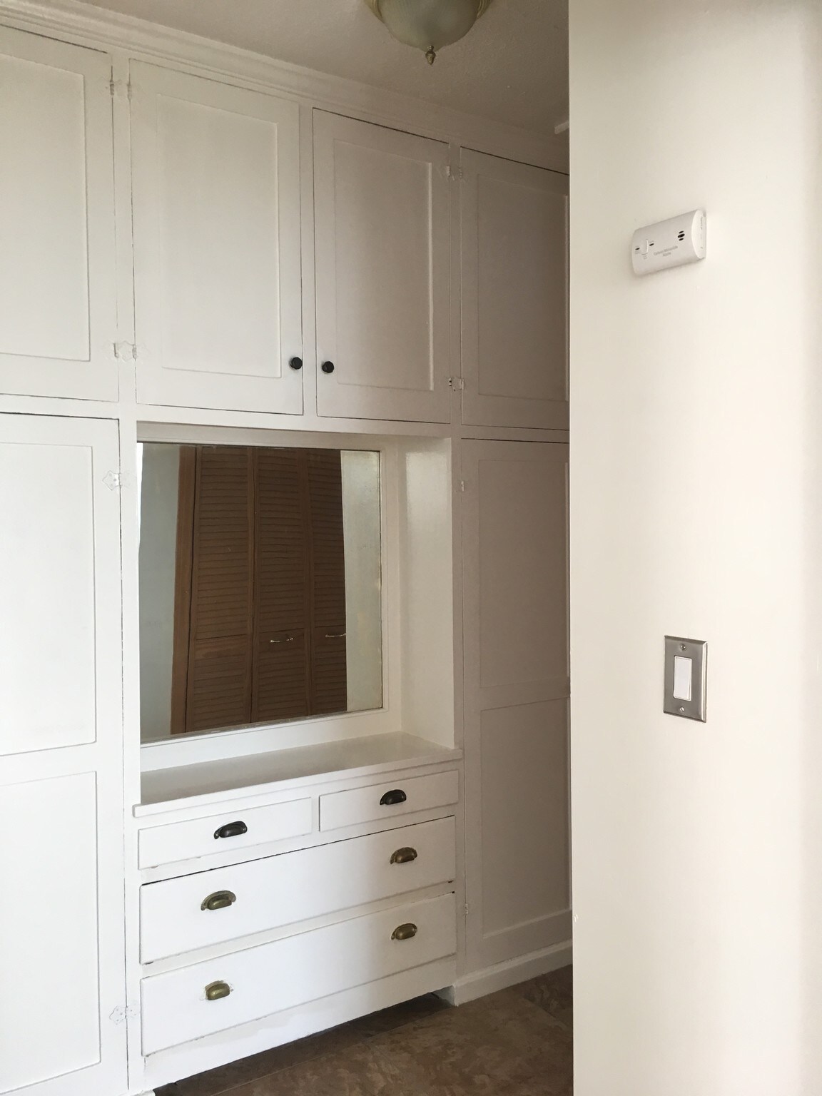 Building Photo - 1117 E California Ave