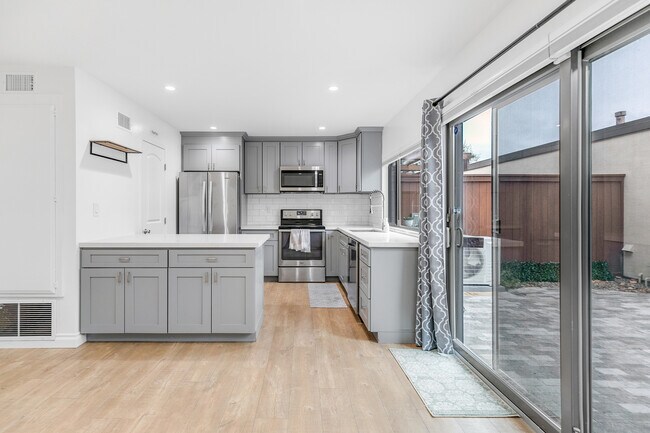 Building Photo - 1278 Stonewood Ct