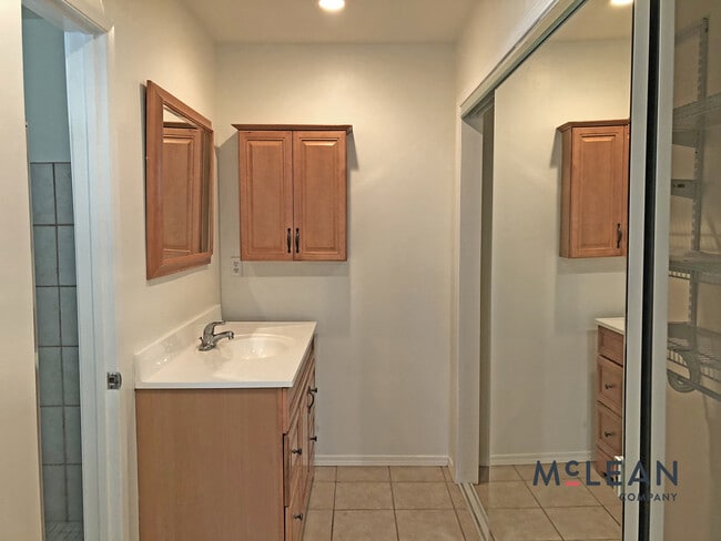 Building Photo - Beautiful Cathedral City Cove Two Bedroom Oasis