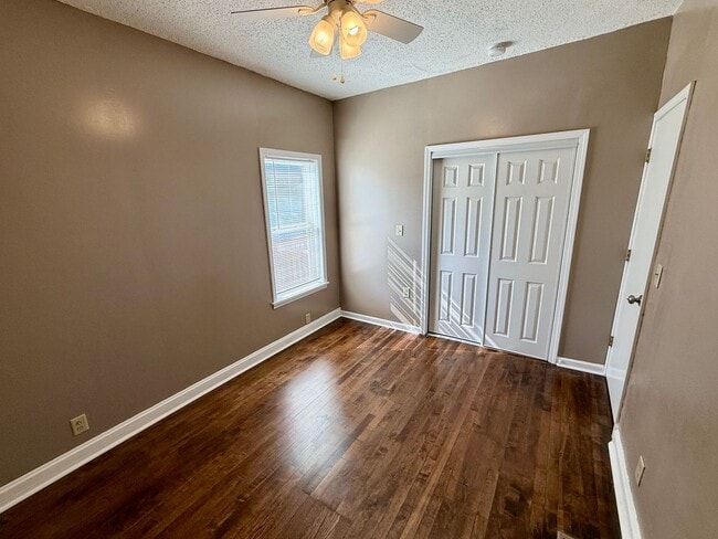Building Photo - 1132 S Dodgion Ave