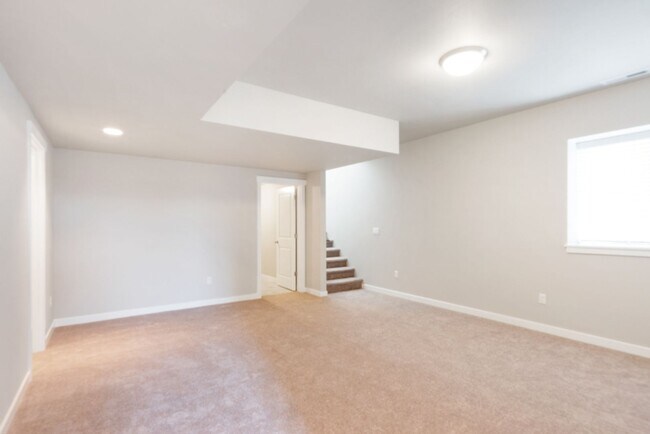 Building Photo - Newly Built 4bd 2.5ba in LSSD