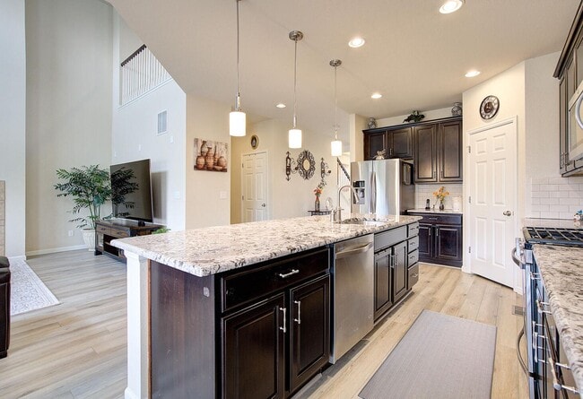 Building Photo - Bright, Spacious & Full of Charm Inside an...
