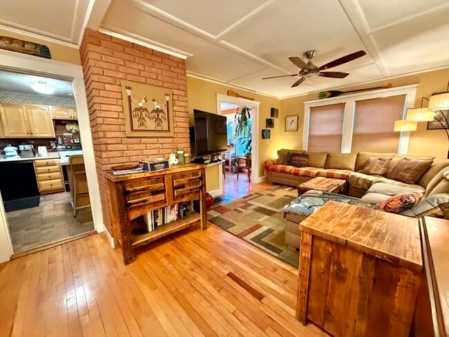 Building Photo - 157 Riverview Ave