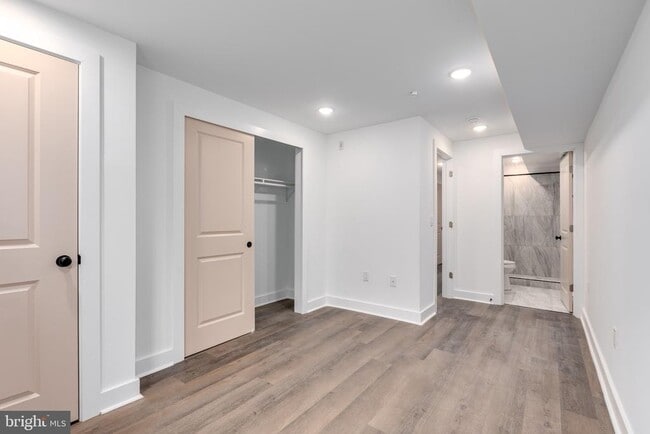 Building Photo - 927 N 42nd St