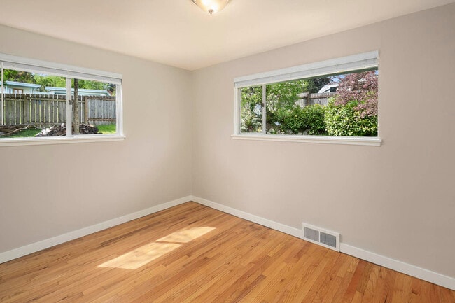 Building Photo - 14803 Corliss Ave N