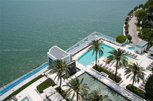 Building Photo - 1331 Brickell Bay Dr