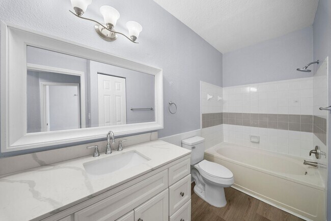 Building Photo - 11511 Villa Grand