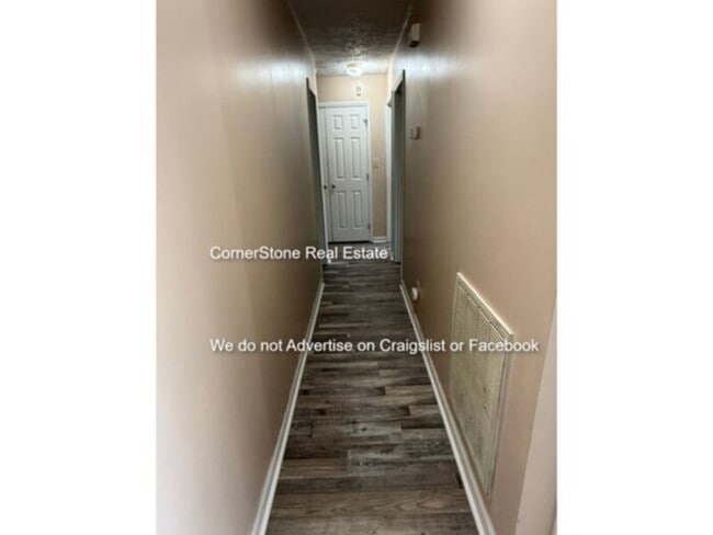 Building Photo - 629 Torhunta Dr
