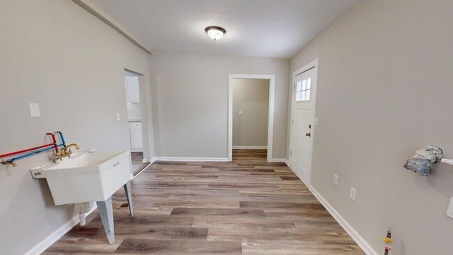 Building Photo - Stockyards Area - 3 Bedroom - 2 Bath Single Family Home