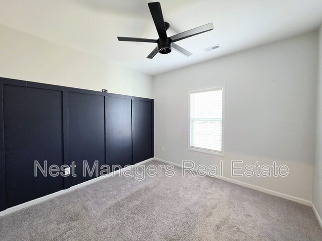 Building Photo - 245 Southern Pl