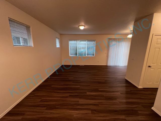 Building Photo - 4 Bd / 2.5 Bth - Central A/C - Attached Ga...