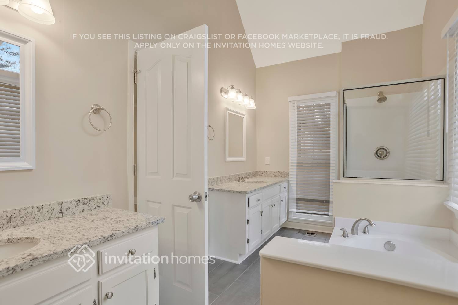 Building Photo - 1493 Fallsbrook Ct NW