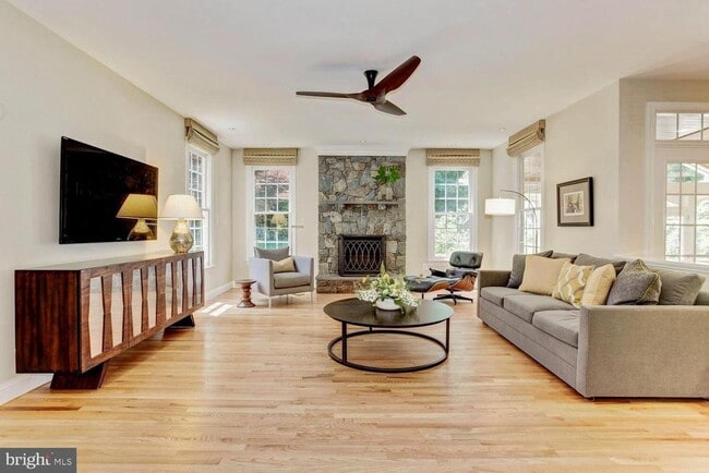 Building Photo - 9110 Sterling Montague Dr