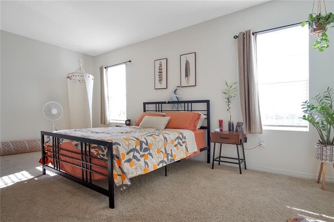 Building Photo - 1739 Post Oak Dr