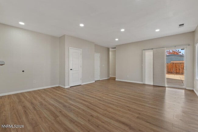 Building Photo - 9435 Stoney Creek Way