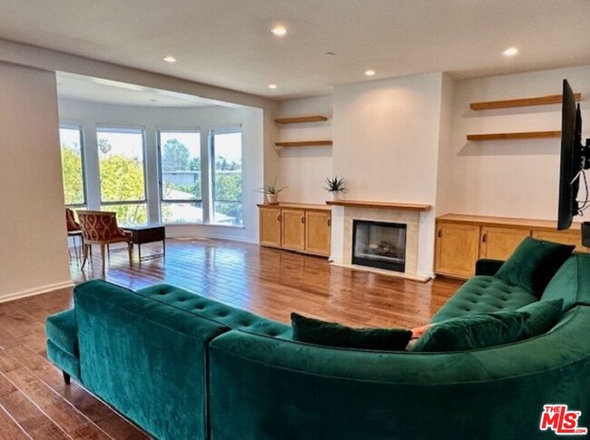Building Photo - 2111 S Beverly Glen Blvd