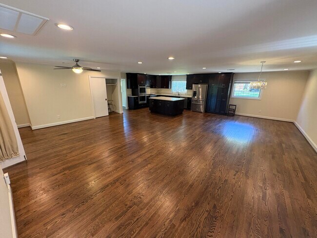 Building Photo - 831 Legare Rd SW