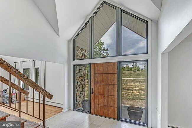 Building Photo - 136 Carlough Rd