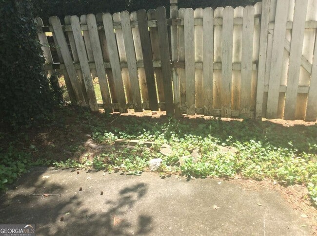 Building Photo - 200 Sheraton Ct