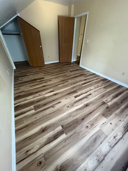 Building Photo - 428 Merrick St