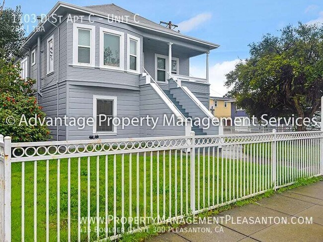 Building Photo - 1103 D St