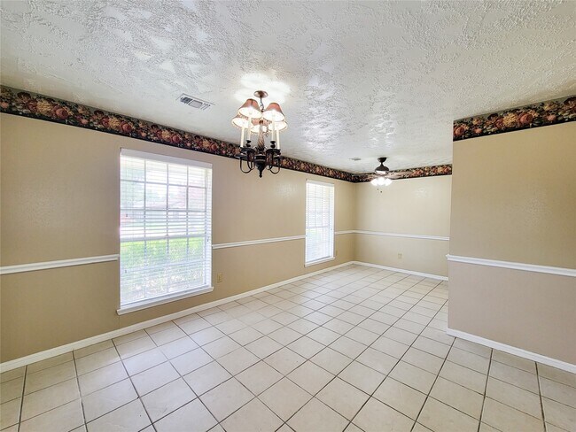 Building Photo - 16614 Cairnway Dr